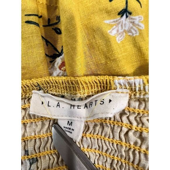 L.A. Hearts Yellow Daisy Print Top Size Medium - Picture 4 of 7